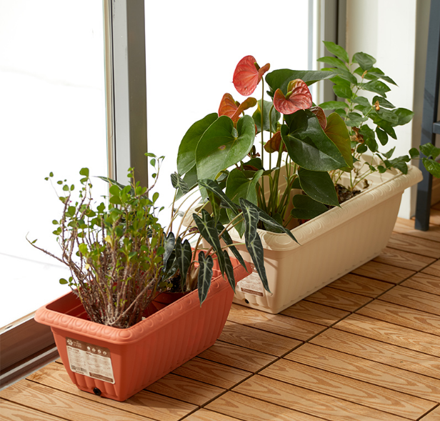 balcony flower pots